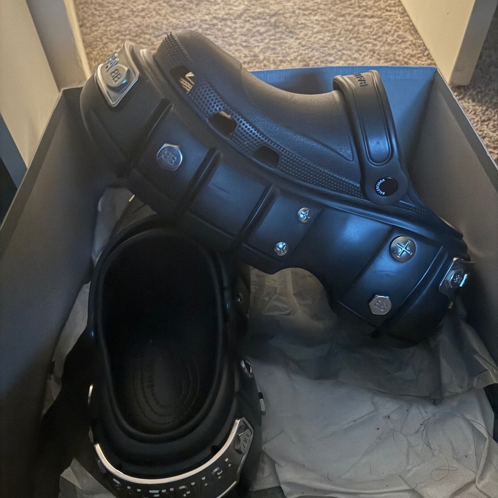 Balenciaga crocs
